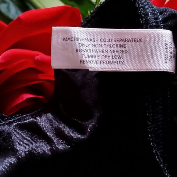 ❤️💋❤️Vintage Victoria's Secret Second Skin Black Lace Bikini Panty Sz M❤️💋❤️ - Picture 12 of 13